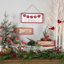 Northlight Framed "Meet Me Under The Mistletoe" Christmas Wall Decoration - 11.75" - Red -Festival GUEST 19a4be61 c8b9 468e 962c 170007a9f7e7